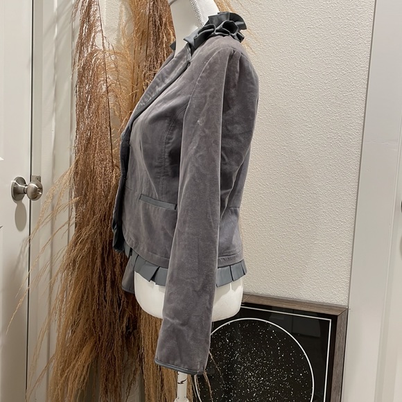 Cass Ruffled Button Down Jacket - Picture 4 of 6